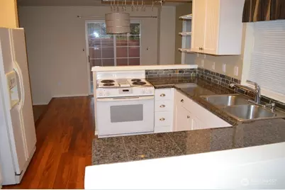 9981 Avondale Road NE, Redmond, WA 98052 - Photo 2