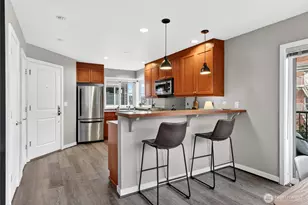 321 E Thomas St, Seattle, WA 98102 - Photo 10