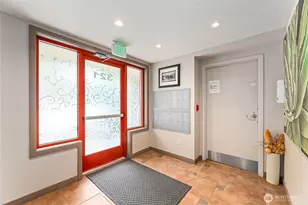 321 E Thomas St, Seattle, WA 98102 - Photo 22