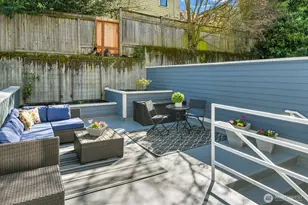 2350 10th Ave E, Seattle, WA 98102 - Photo 20