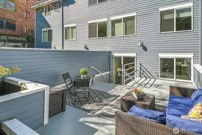 2350 10th Avenue E #111, Seattle, WA 98102 - Photo 4