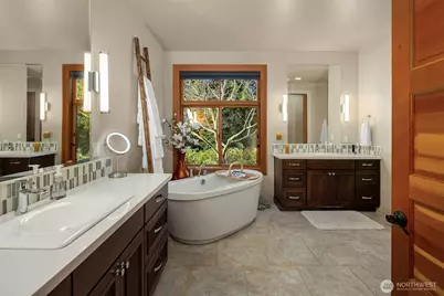 11303 S Dogwood Lane, Woodway, WA 98020 - Photo 18