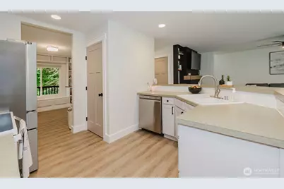 2000 Martin Avenue E, Port Orchard, WA 98366 - Photo 14