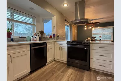 14861 Olympic Drive SE, Port Orchard, WA 98367 - Photo 10