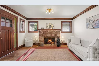 7220 4th Avenue NW, Seattle, WA 98117 - Photo 4