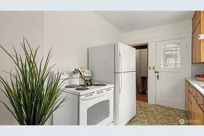 7220 4th Avenue NW, Seattle, WA 98117 - Photo 10