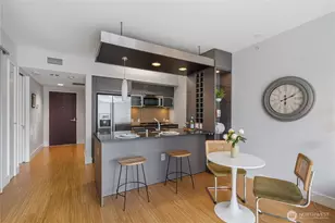 820 Blanchard St, Seattle, WA 98121 - Photo 8