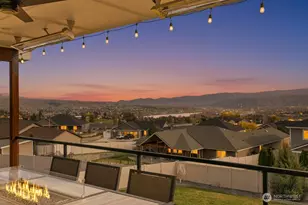 885 Autumn Crest Dr, Wenatchee, WA 98801 - Photo 2