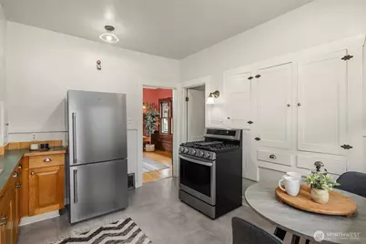 3220 NW 69th Street, Seattle, WA 98117 - Photo 12