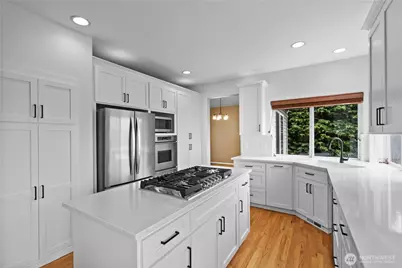 5801 51st Avenue Ct E, Tacoma, WA 98443 - Photo 8