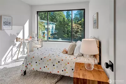 6950 SE Maker Street, Mercer Island, WA 98040 - Photo 24