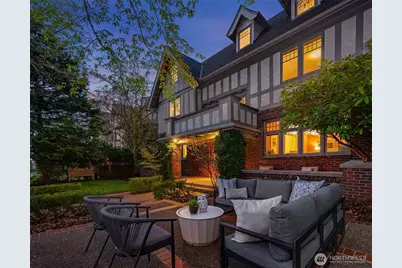 1212 21st Avenue E, Seattle, WA 98112 - Photo 1