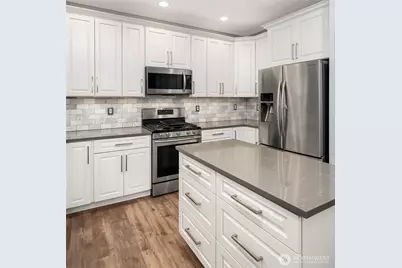 2009 62nd Loop SE, Auburn, WA 98092 - Photo 6