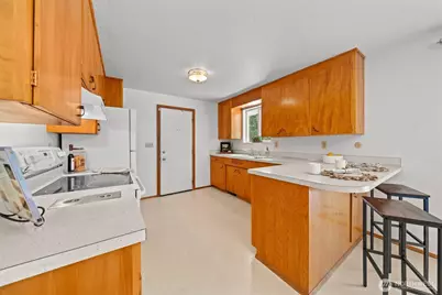 27405 Retreat Kanasket Road SE, Ravensdale, WA 98051 - Photo 24