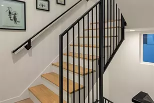 2330 W Plymouth St, Seattle, WA 98199 - Photo 8