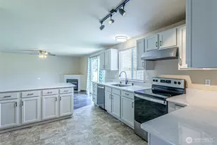 8935 SE Chatham Ct SE, Olympia, WA 98513 - Photo 6