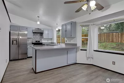 8600 Oxford Avenue SE, Lacey, WA 98503 - Photo 10