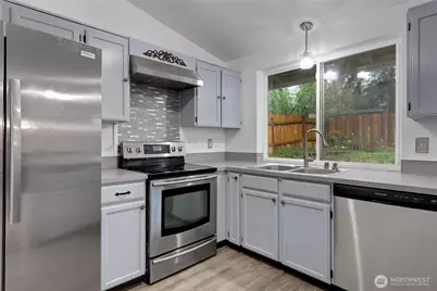 8600 Oxford Avenue SE, Lacey, WA 98503 - Photo 12