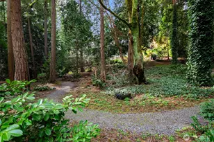 13609 NE 28th St, Bellevue, WA 98005 - Photo 26