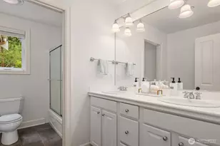 13609 NE 28th St, Bellevue, WA 98005 - Photo 18