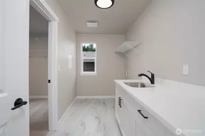 2452 SW Ridgeway Drive, Oak Harbor, WA 98277 - Photo 6