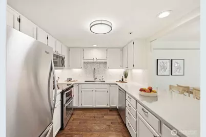 4081 224th Lane SE #210, Issaquah, WA 98029 - Photo 4