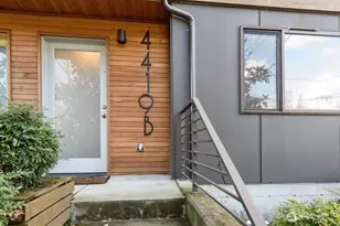 4417 N Corliss Ave, Seattle, WA 98103 - Photo 10