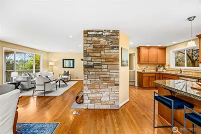 231 105th Avenue SE, Bellevue, WA 98004 - Photo 16