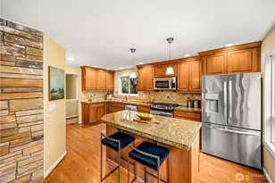 231 105th Ave SE, Bellevue, WA 98004 - Photo 14