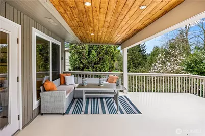 231 105th Avenue SE, Bellevue, WA 98004 - Photo 8