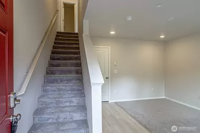 8800 Corona Court NE #D, Lacey, WA 98516 - Photo 4