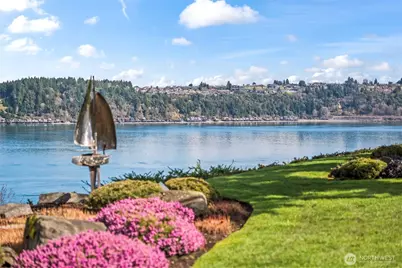 1319 42nd Street NW, Gig Harbor, WA 98335 - Photo 4