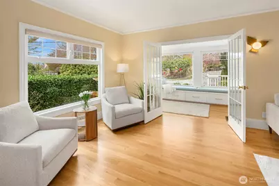 201 N 57th Street, Seattle, WA 98103 - Photo 6