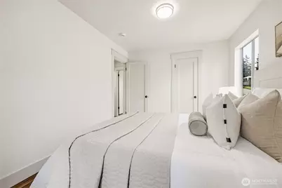 354 Farallone Avenue, Fircrest, WA 98466 - Photo 12