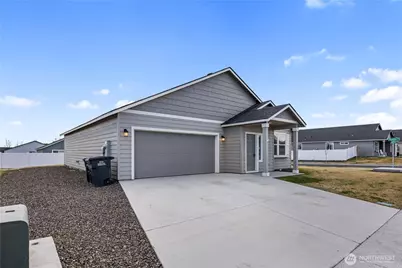 4241 W Wood Court, Moses Lake, WA 98837 - Photo 2
