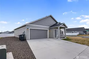4241 W Wood Ct, Moses Lake, WA 98837 - Photo 2