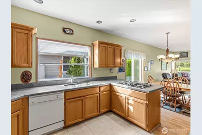 25719 Lake Wilderness Country Club Drive SE, Maple Valley, WA 98038 - Photo 14