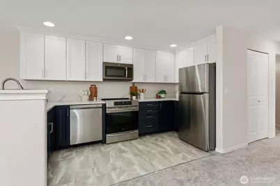 2522 Rucker Avenue #403, Everett, WA 98201 - Photo 4