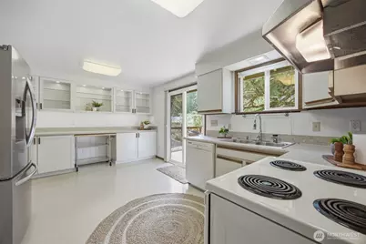 1415 Oriental Avenue, Bellingham, WA 98229 - Photo 10