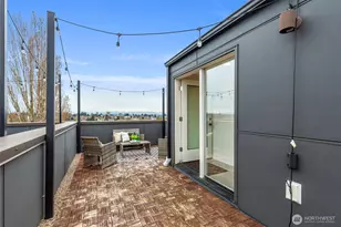 908 N 46th St, Seattle, WA 98103 - Photo 16