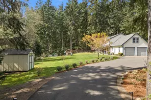 5623 NW Millglade Ln, Bremerton, WA 98312 - Photo 2