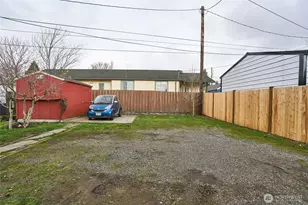403 Alabama St, Bellingham, WA 98225 - Photo 2