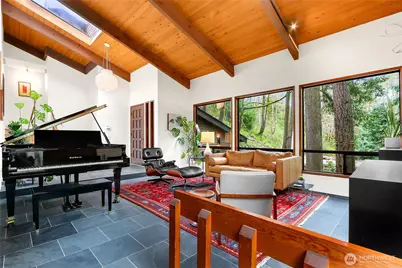 19616 44th Place NE, Lake Forest Park, WA 98115 - Photo 4