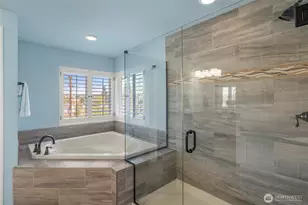 421 NE 60th St, Seattle, WA 98115 - Photo 24