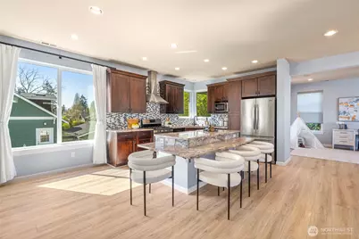 421 NE 60th Street, Seattle, WA 98115 - Photo 12