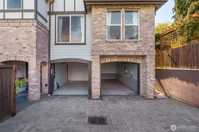 421 NE 60th Street, Seattle, WA 98115 - Photo 36