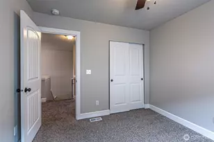 917 NE Burton Ray Street NE, Lacey, WA 98516 - Photo 24