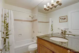 403 E Thomas St, Seattle, WA 98102 - Photo 16