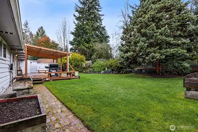18930 66th Place W, Lynnwood, WA 98036 - Photo 16