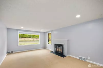 4731 49th Avenue NE, Seattle, WA 98105 - Photo 6